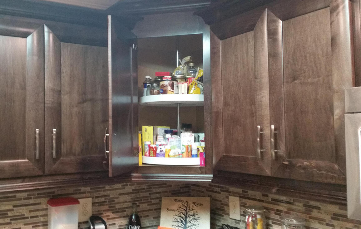 Kitchen Cabinet, Upper Corner Lazy Susan