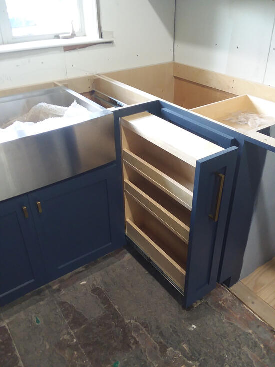 Kitchen Cabinet Pullout Rack Next to Sink, Organization